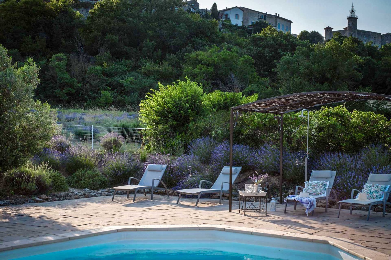 Maison de famille avec piscine en location à Uzes