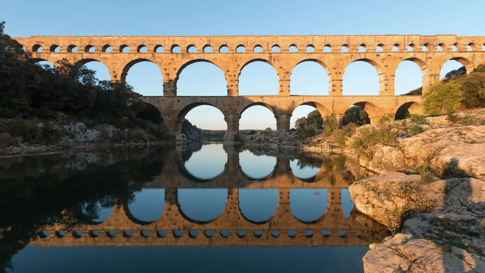 Pont-du-Gard-smart Location d'un grand mas pour séjours et événements
