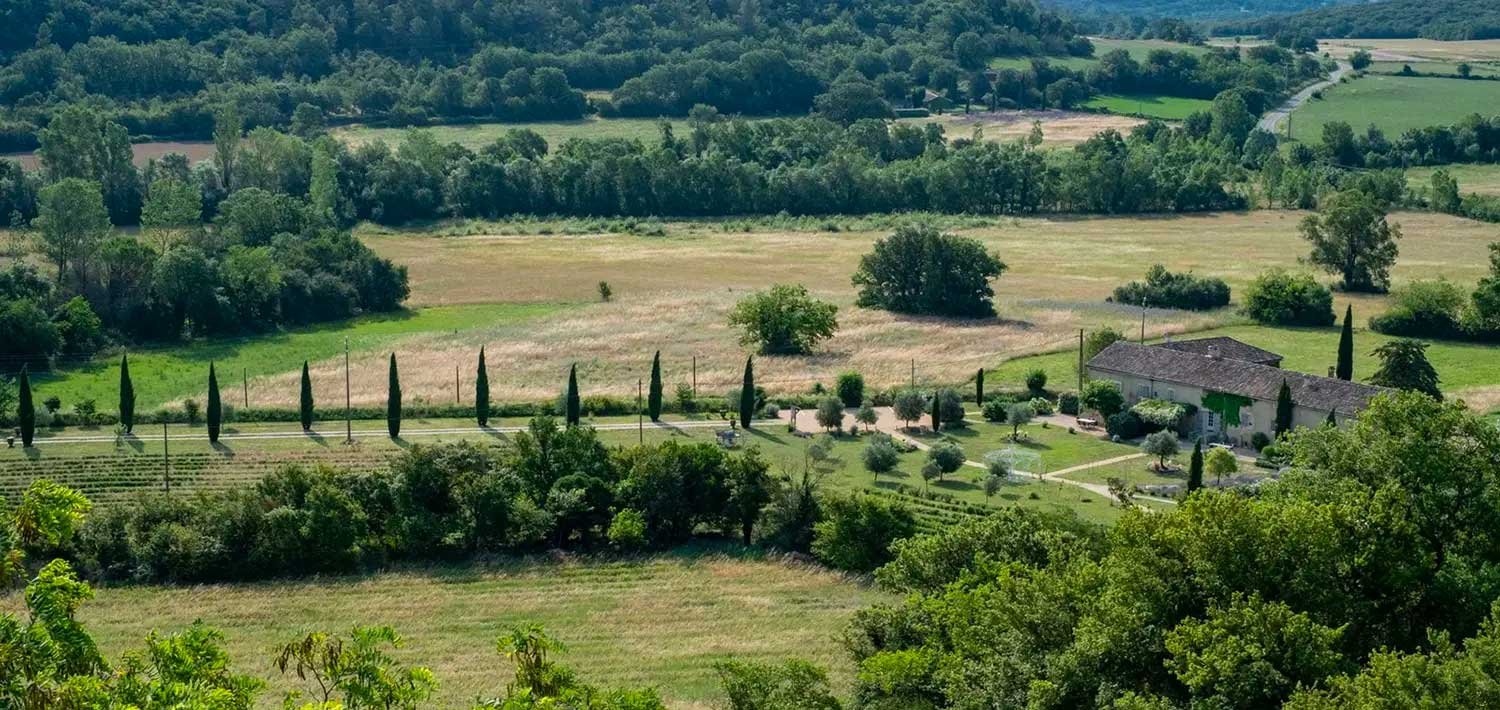 Un domaine de mariage certifié bio au coeur d'une nature préservée