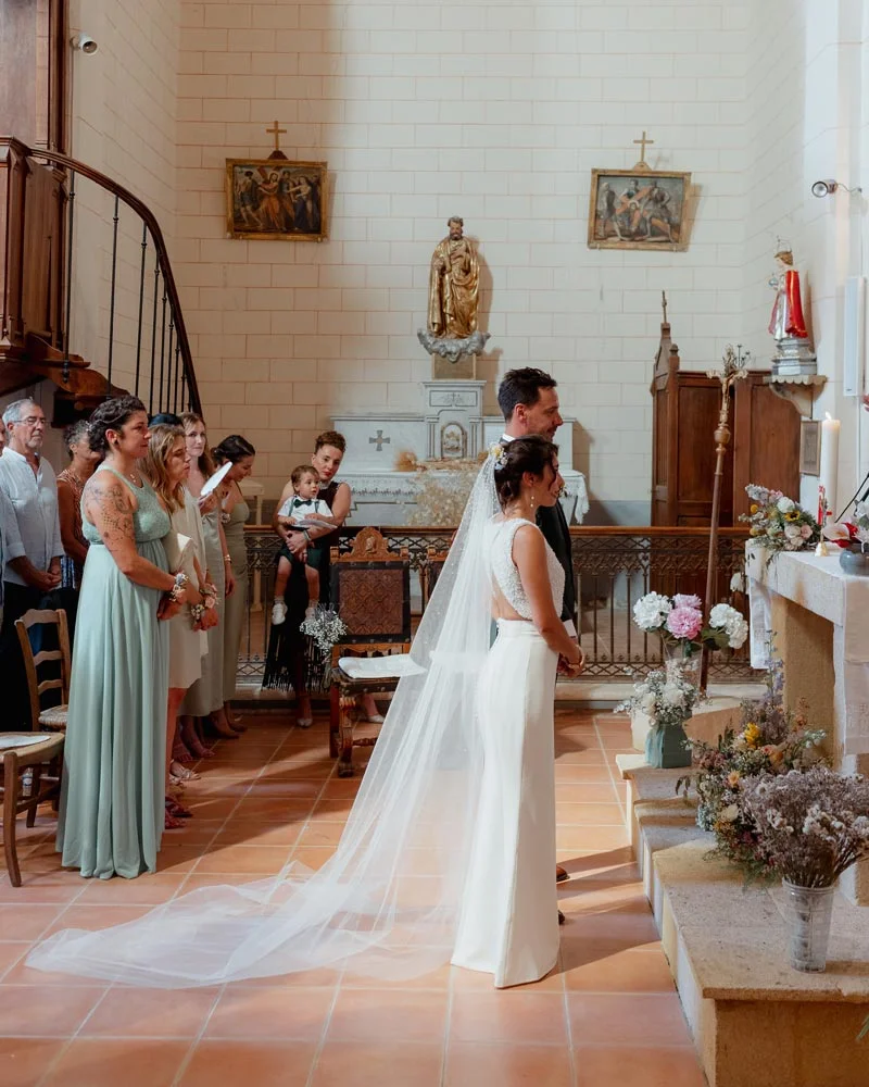 Cérémonie religieuse dans l'église de Lussan